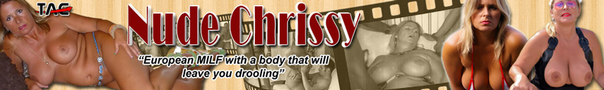 click here to see over 100's more explicit pics of me